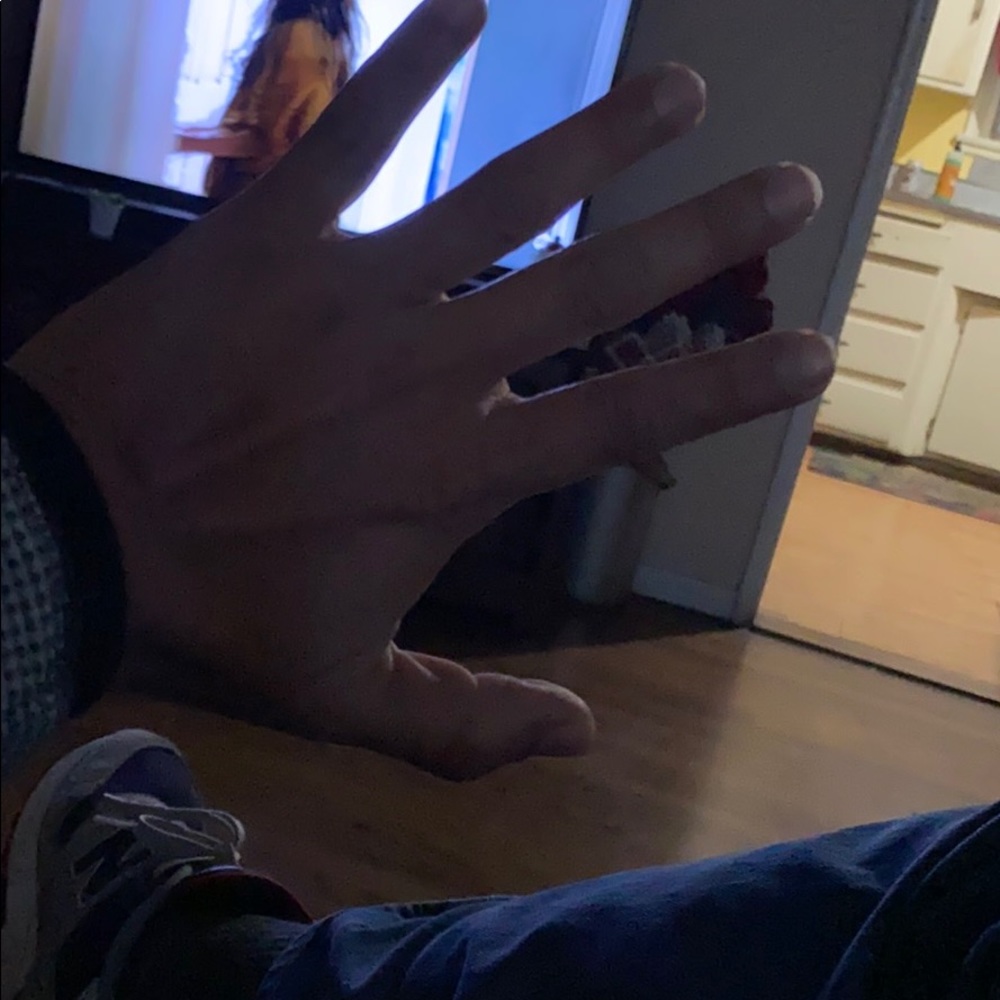 Meet your Posher, Javier